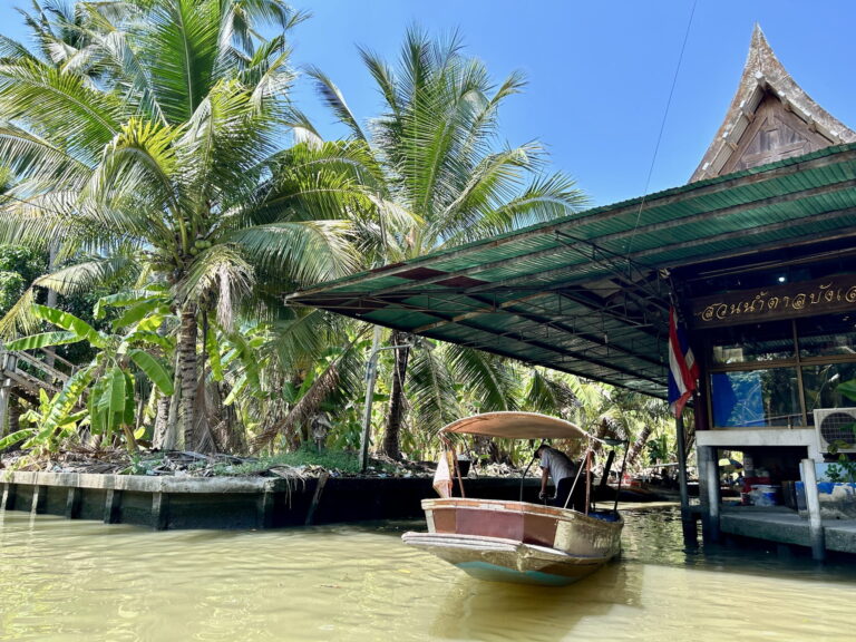 floating market bangkok - targ na wodzie w okolicach bangkoku