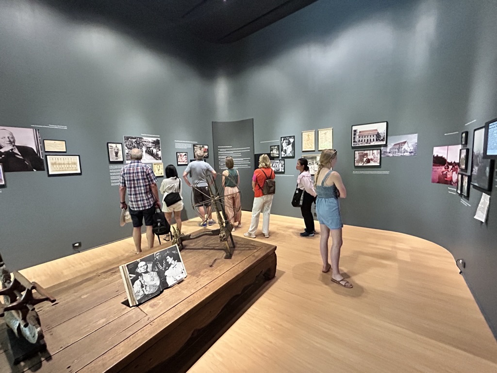 Jim Thompson House - klimatyczne miejsce w Bangkoku 7 galeria sztuki w domu Jima Thomsona