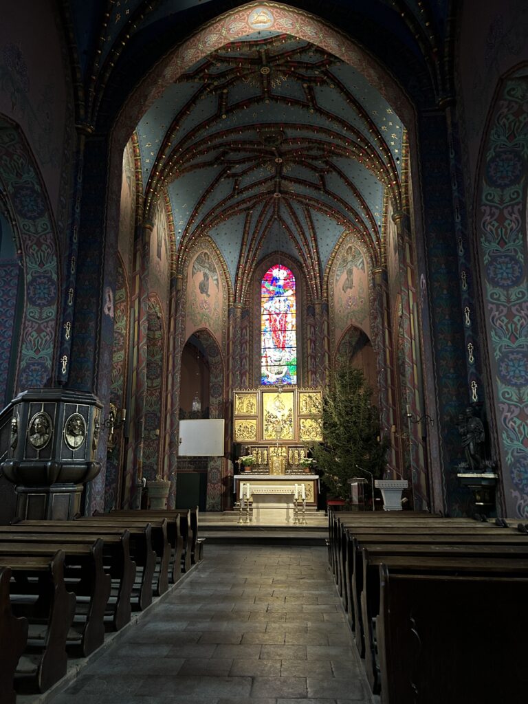 Kościół św. Wojciecha w Poznaniu: Świadectwo Czasu 1 wnętrze kościoła św. Wojciecha w Poznaniu