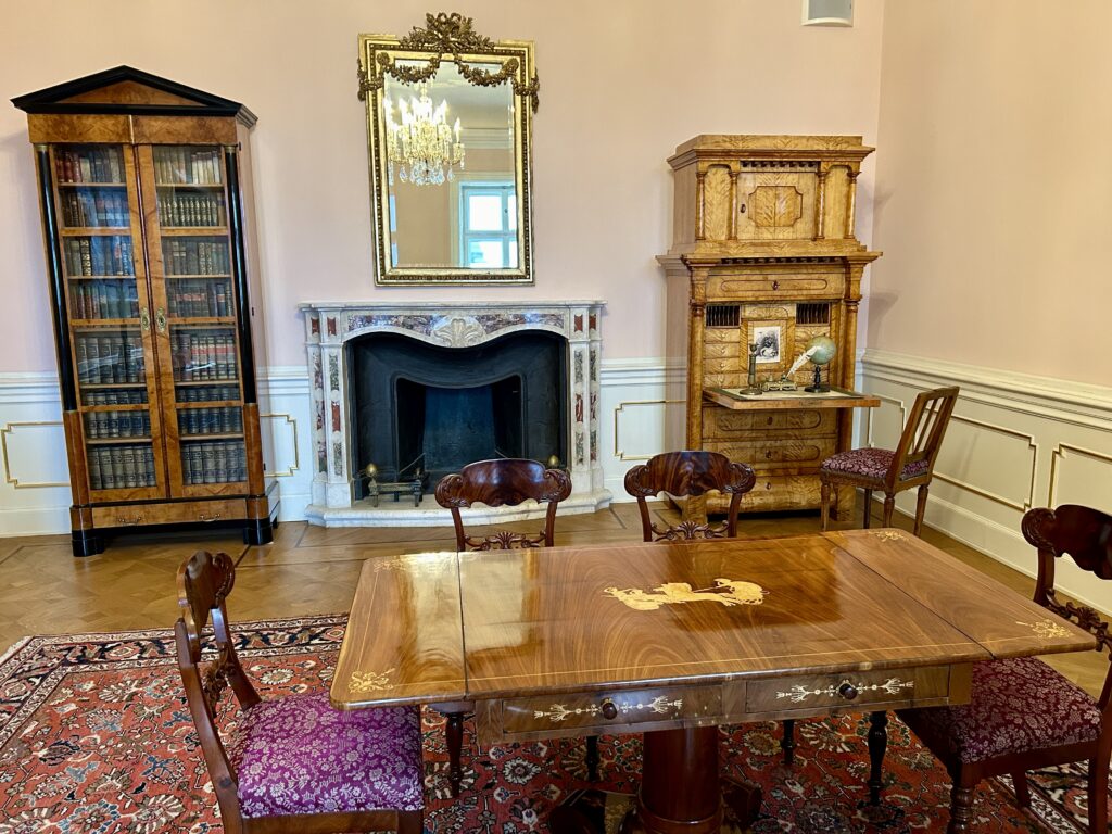 wnętrze jednego z pokoju w Zamku