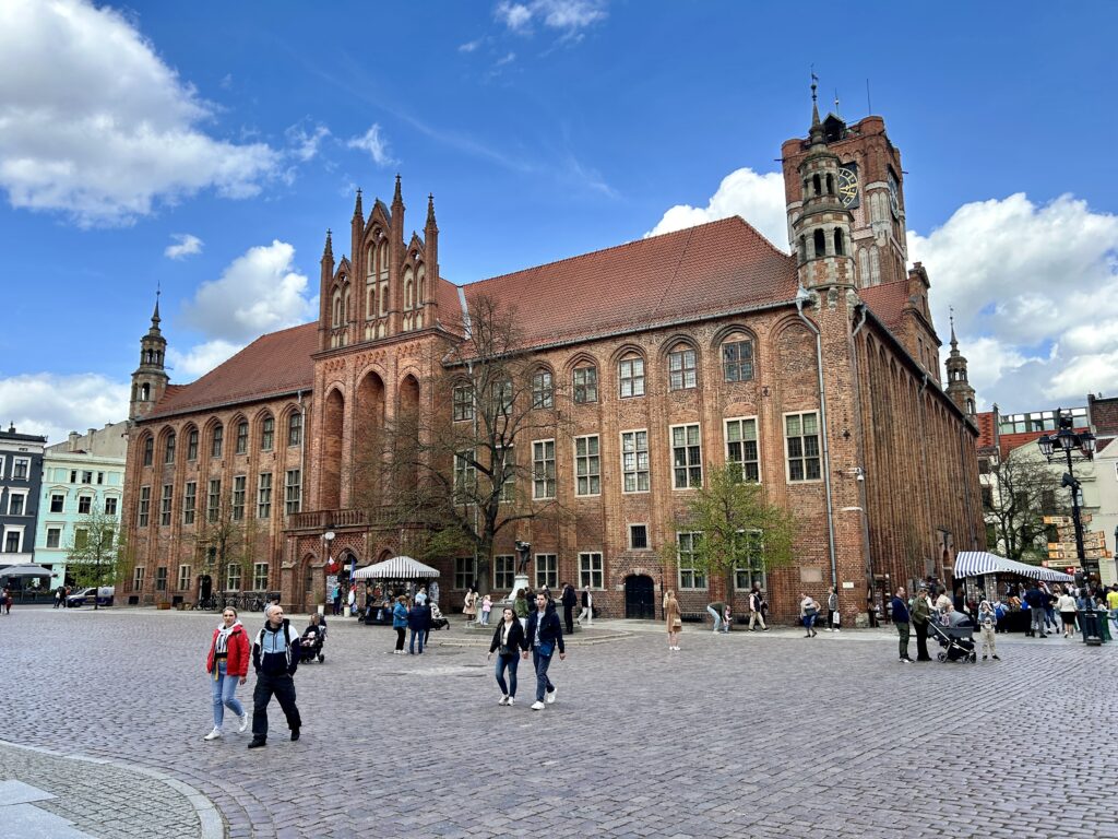 Rynek Staromiejski w Toruniu - historia, legendy, ciekawostki 1 Ratusz na rynku w Toruniu