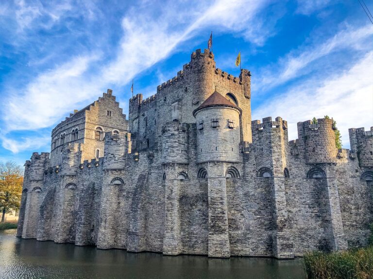Zamek Het Gravensteen w Gandawie - inspiracje-podroznicze.pl