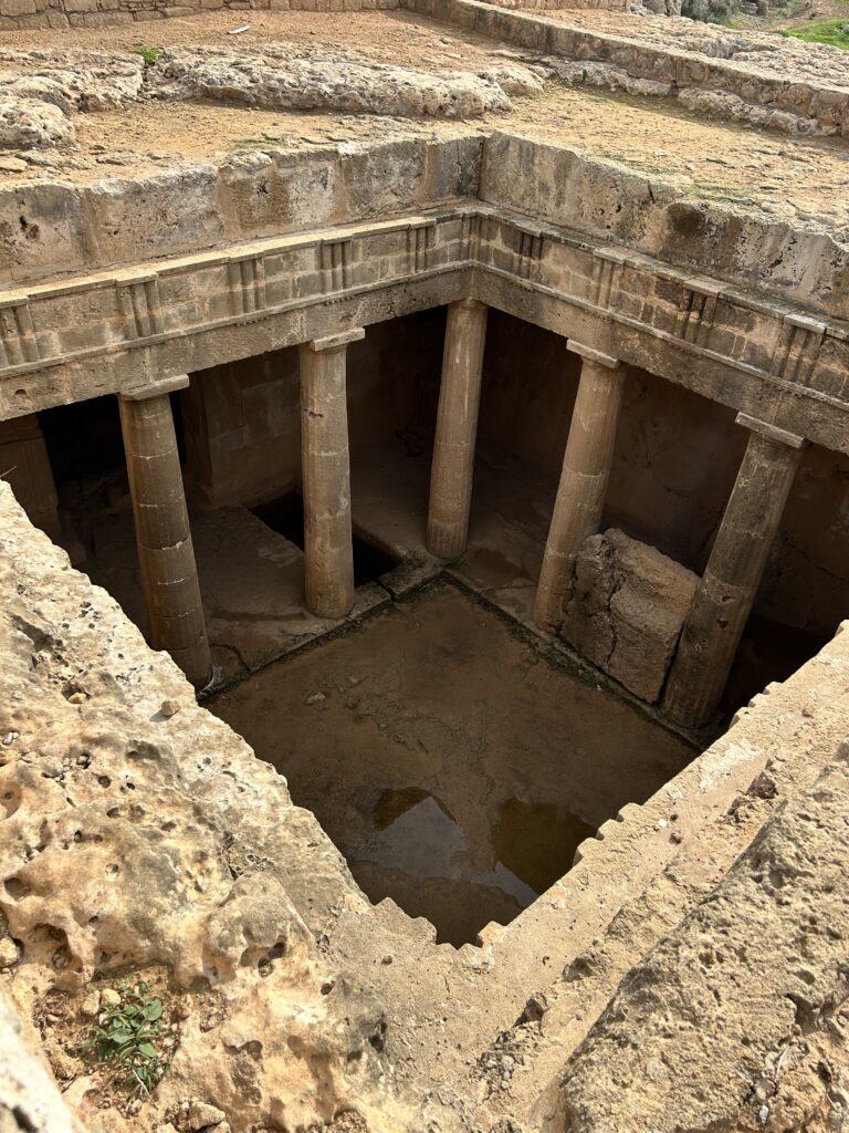 grobowiec królewski Pafos imponujący widok z góry