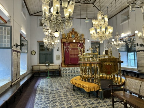 wnętrze synagogi dzielnica żydowska w Kochi