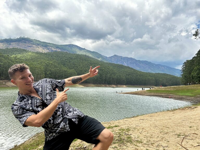 Echo point w munnar Indie - Jan Gulczyński na zdjęciu inspiracje podróżnicze