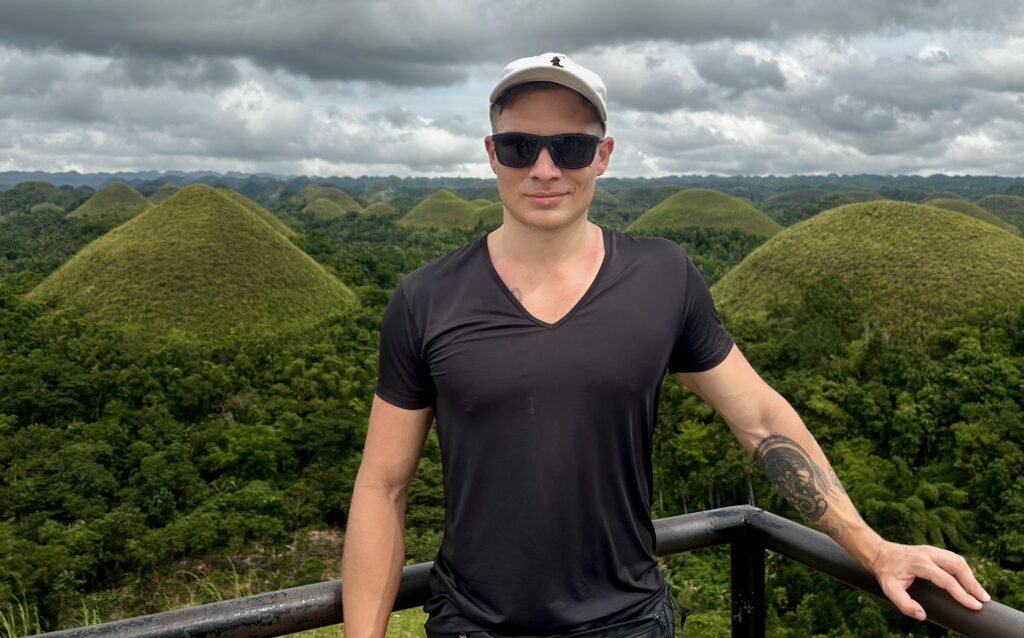 czekoladowe wzgórza na Filipinach wyspa Bohol Jan Gulczyński