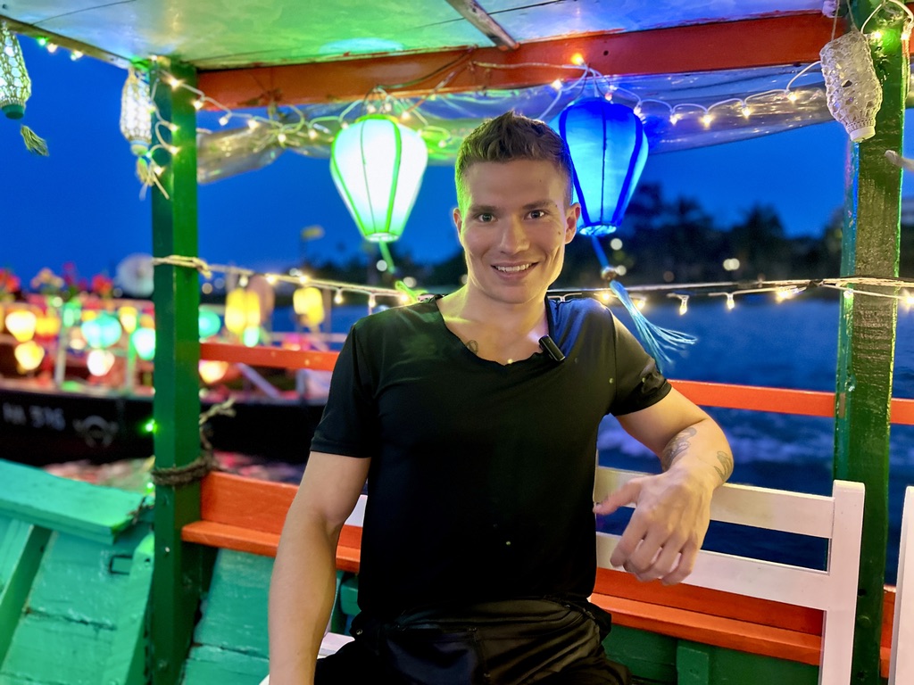 Romantyczny Rejs po zachodzie słońca w Hoi An i puszczanie lampionów