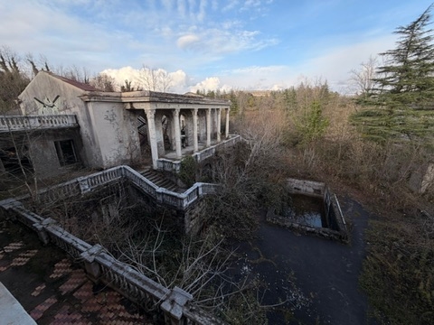 opuszczone radzieckie sanatorium w Kutaisi